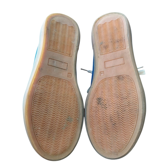 Joe Fresh Athletic Blue and White Shoes - Picture 7 of 7
